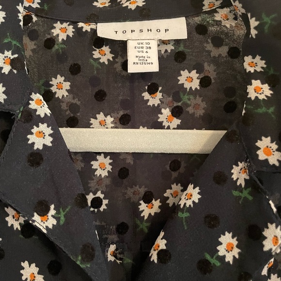 TopShop polka dot floral button up - Picture 6 of 6